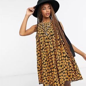 Free People Electric Daisy printed swing sleeveless tunic size 12 with pockets!